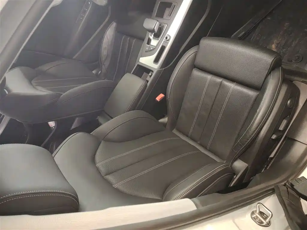 Audi A4L 2020 40 TFSI quattro Luxury Dynamic фото 25