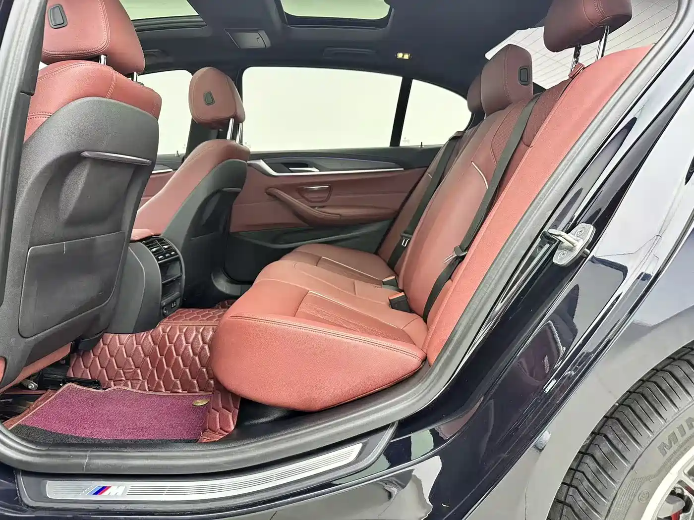 BMW 5 Series 2021 530Li Leading M Sport Package фото 9