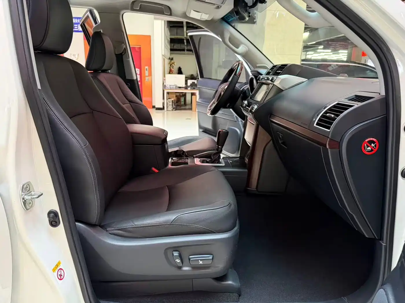 Toyota Prado 2016 3.5L Auto TX-L NAVI фото 12