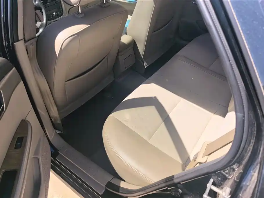 Buick Excelle 2015 1.5L Manual Classic фото 11
