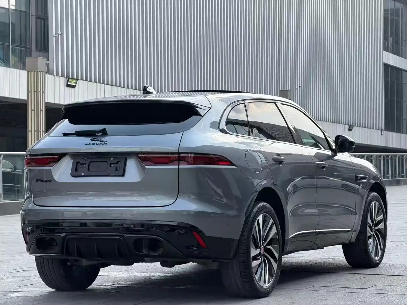JAGUAR F PACE