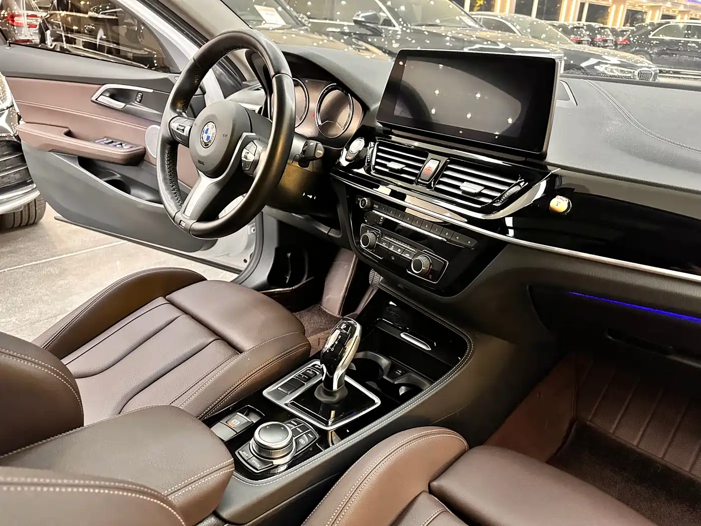 BMW 1 Series 2022 125i M Sport Shadow Edition фото 12