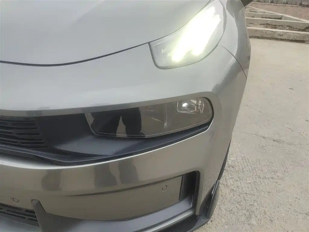 Lynk & Co 03 2021 2.0TD Auto Jin Champion Edition фото 3