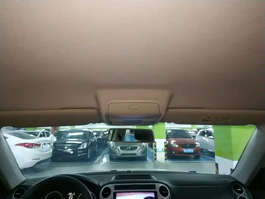 Volkswagen Tiguan 2017 300TSI Automatic 2WD Silk Road Fashion Edition фото 18