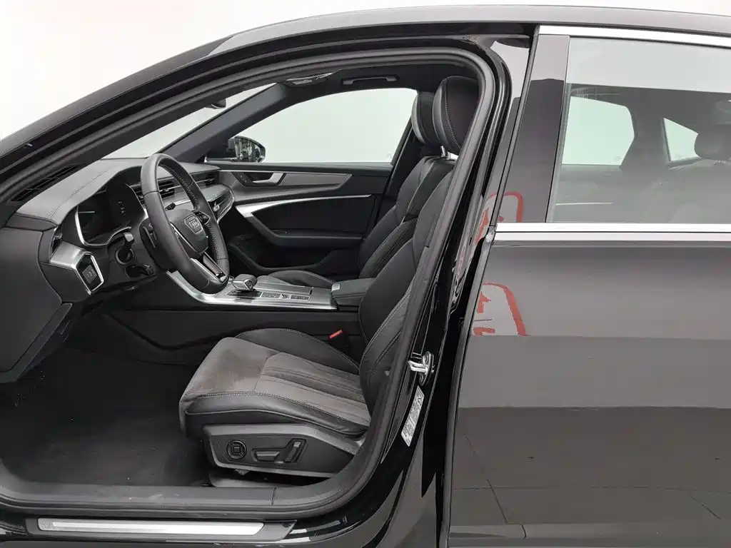 Audi A6L 2020 40 TFSI Luxury Dynamic фото 10