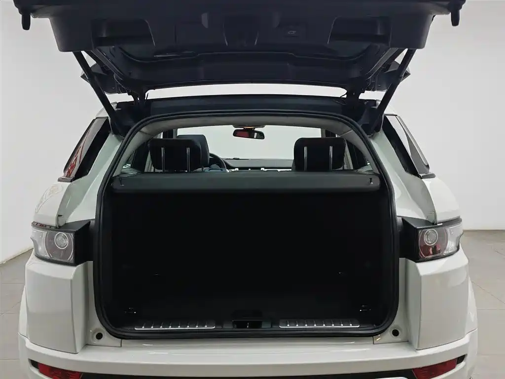 Land Rover Range Rover Evoque (Import) 2013 2.0T 5-door Dynamic Edition фото 16