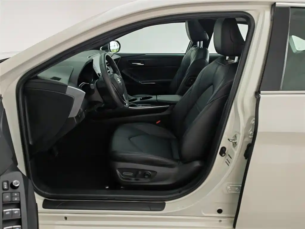 Toyota Avalon 2019 Hybrid 2.5L Luxury Edition China VI фото 10