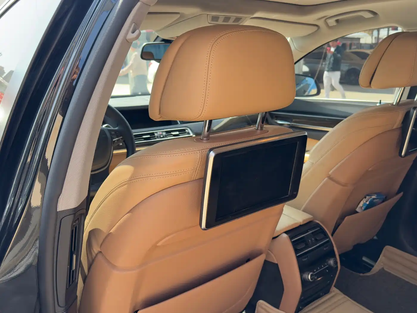 BMW 7 Series 2013 Model 740Li Leading фото 7
