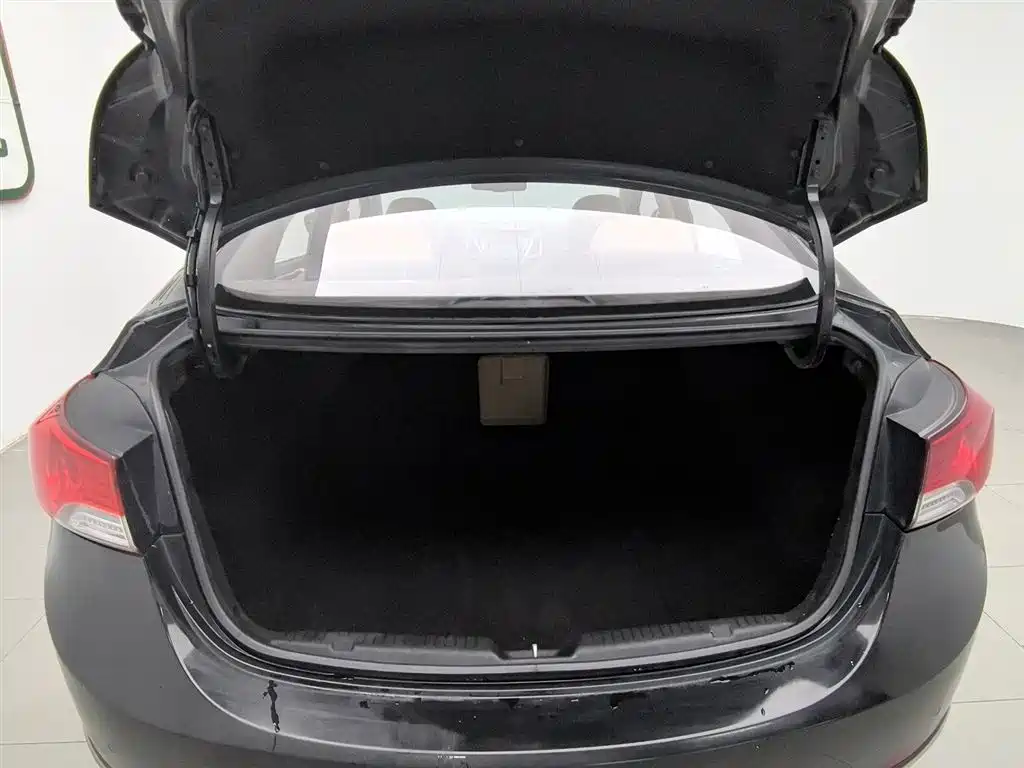 Hyundai Langdong 2012 1.8L Automatic Premium фото 16