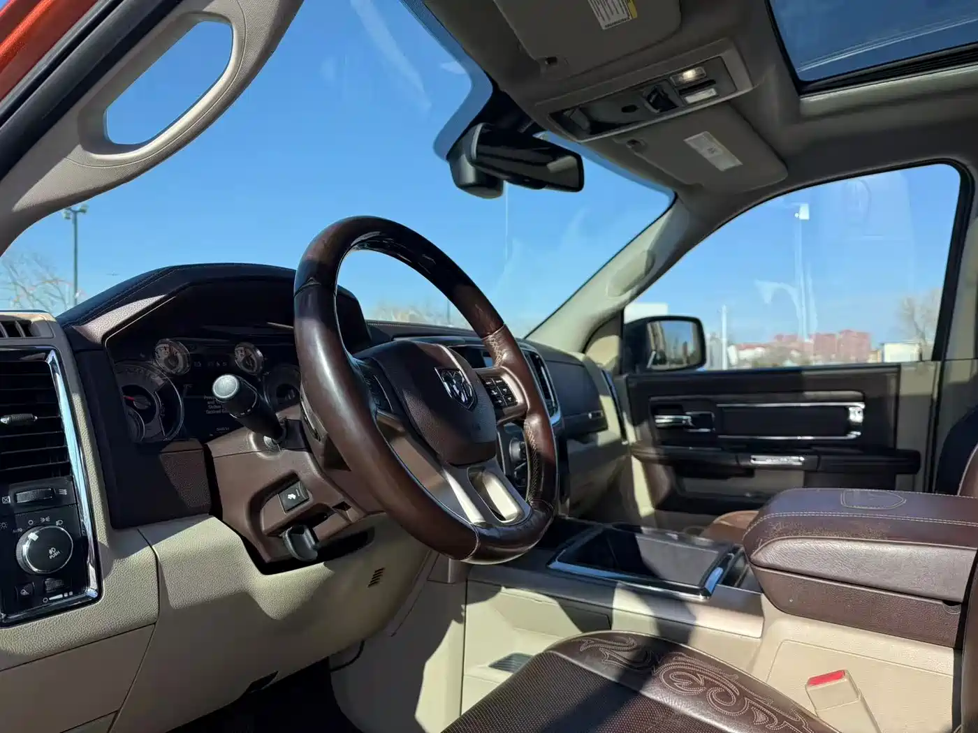 RAM Trucks 2015