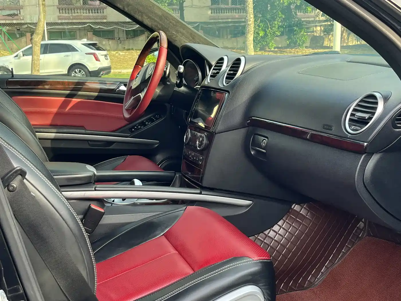 Mercedes-Benz GL-Class фото 17