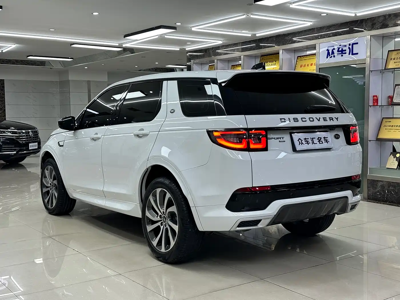 LAND ROVER DISCOVER SPORTS