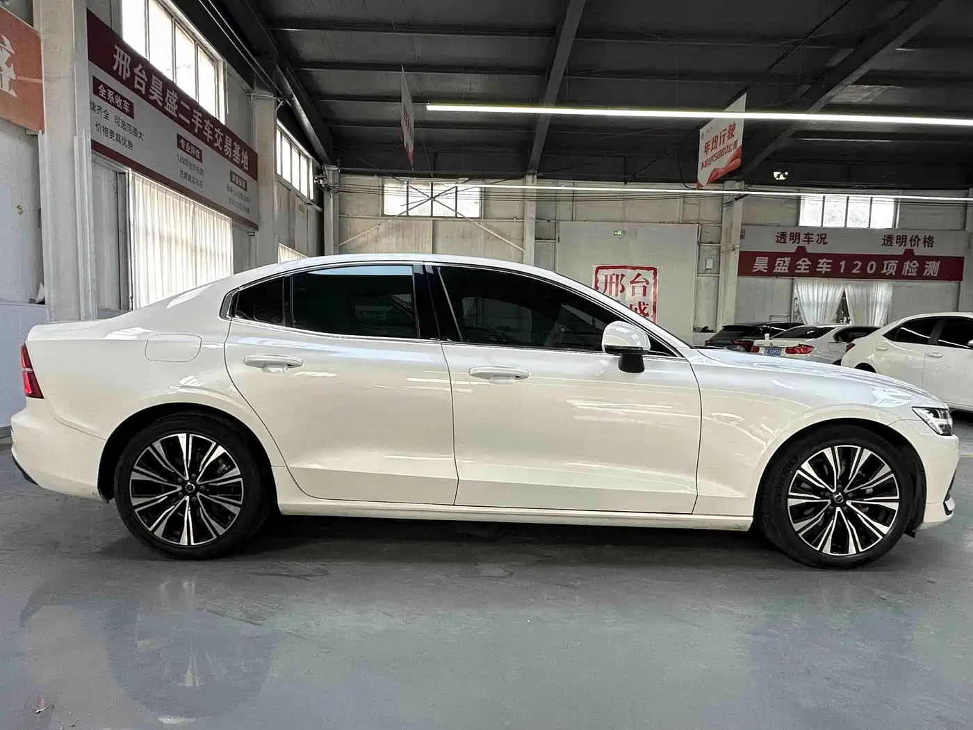 Photo 4 - Volvo S60