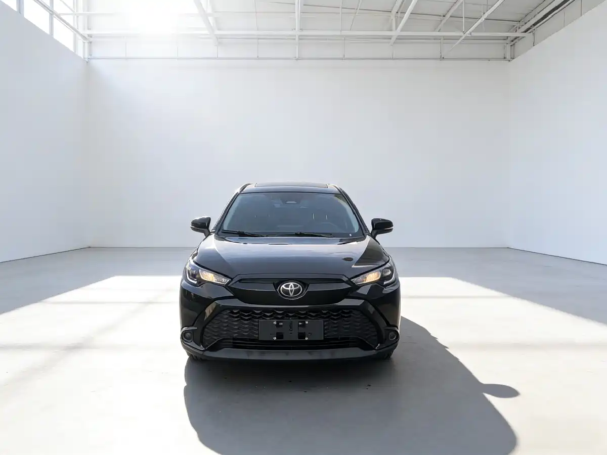 Toyota Frontlander 2023 2.0L CVT Leading Edition фото 2