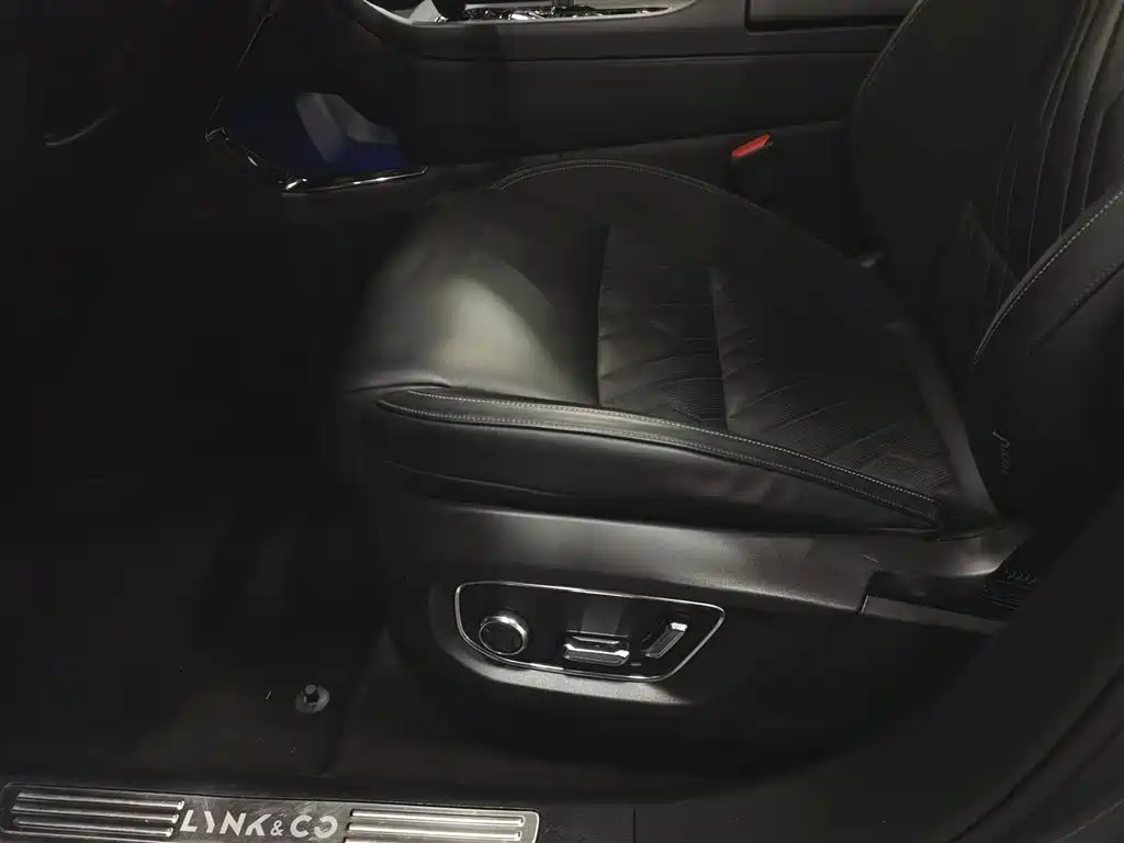 Lynk & Co 09 2021 2.0T Halo 6-Seater фото 20