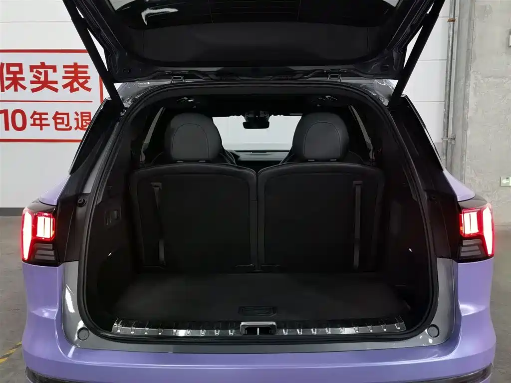 Lynk & Co 09 2021 2.0T Halo 6-Seater фото 16