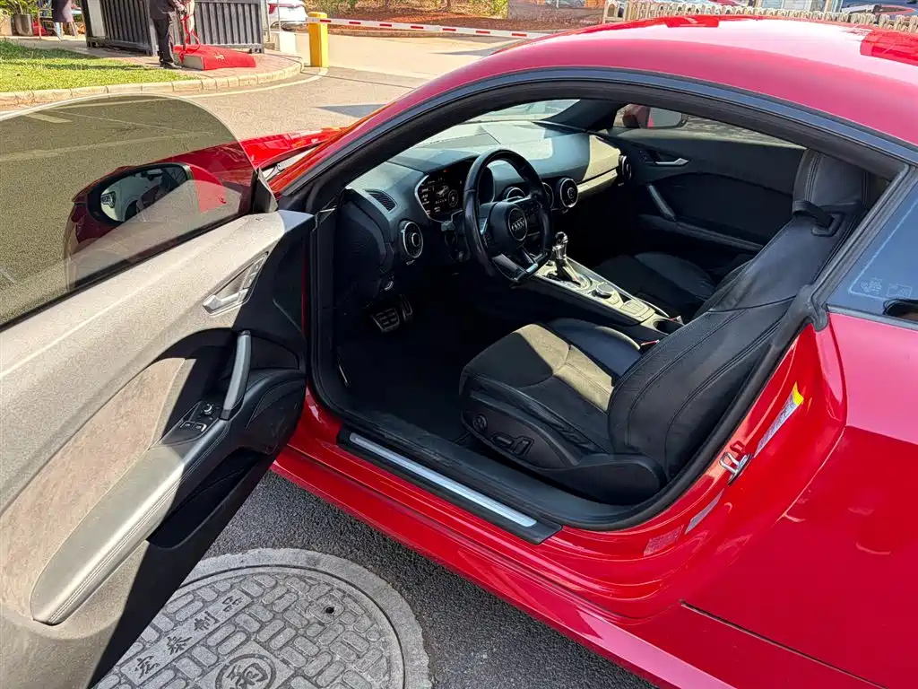 Audi TT 2015 TT Coupe 45 TFSI фото 26