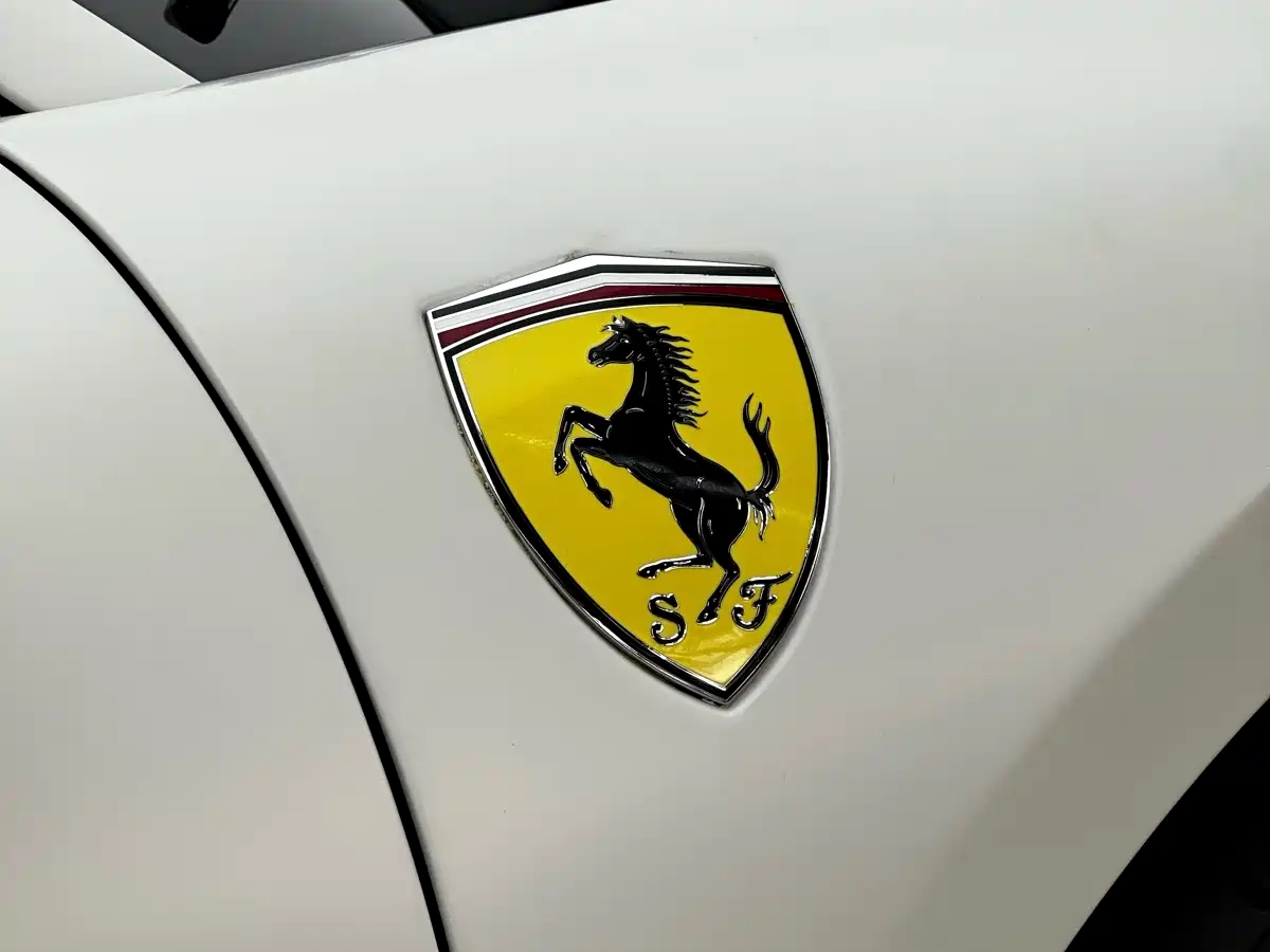 Ferrari F8 2022 2019 Tributo 3.9T V8