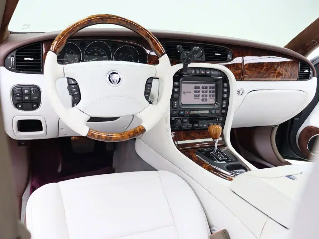 Jaguar XJ 2007 2005 Model XJ6L 3.0