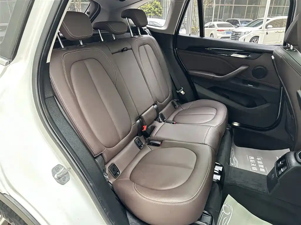 BMW X1 2020 sDrive25Li Leading Model фото 21