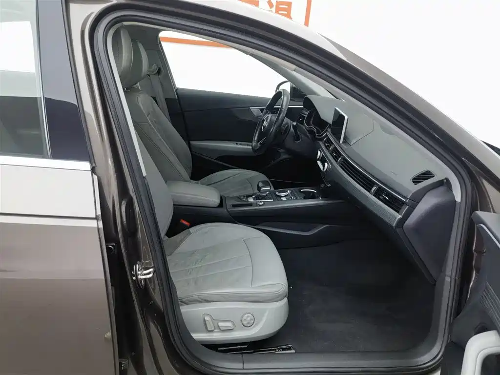 Audi A4L 2017 40 TFSI Style Edition фото 23