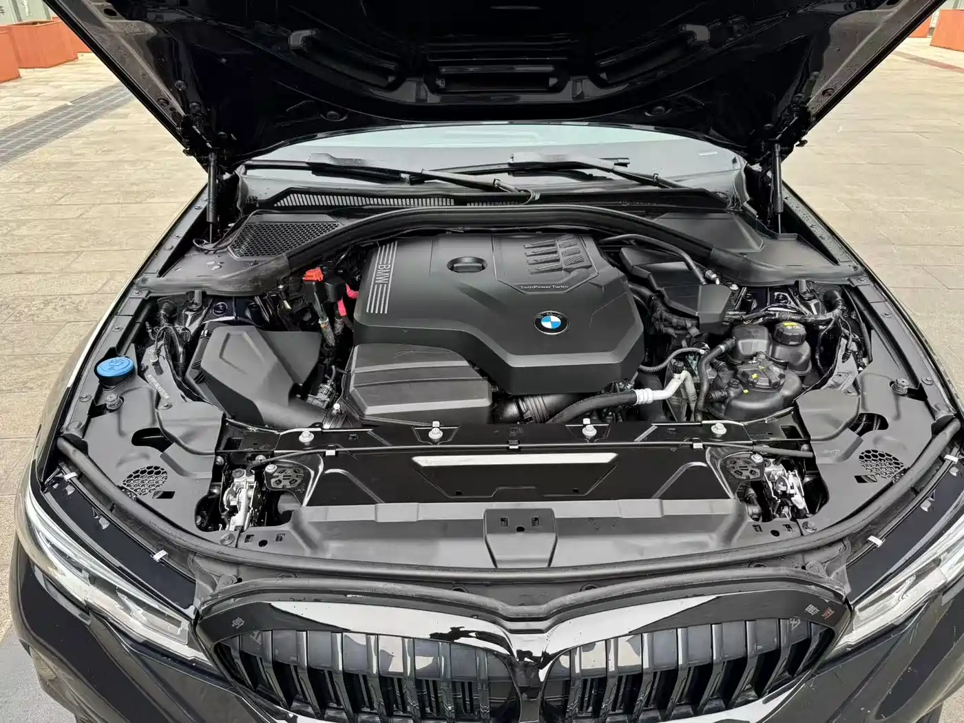 BMW 3 Series 2020 325Li M Sport Black Night Package фото 24