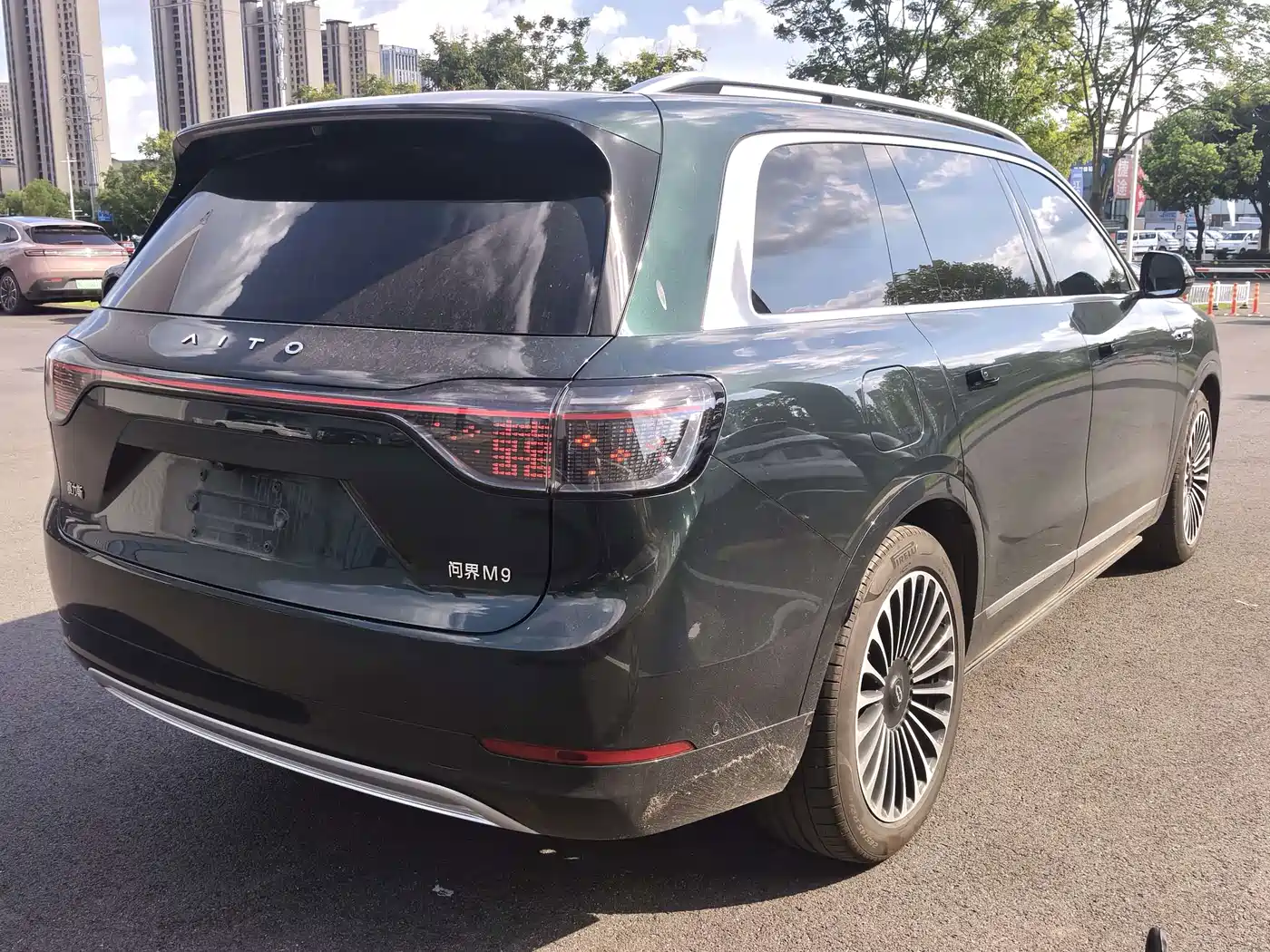 AITO Wenjie AITO M9 2024 2024 Extended Range Ultra 42kWh 6-Seater