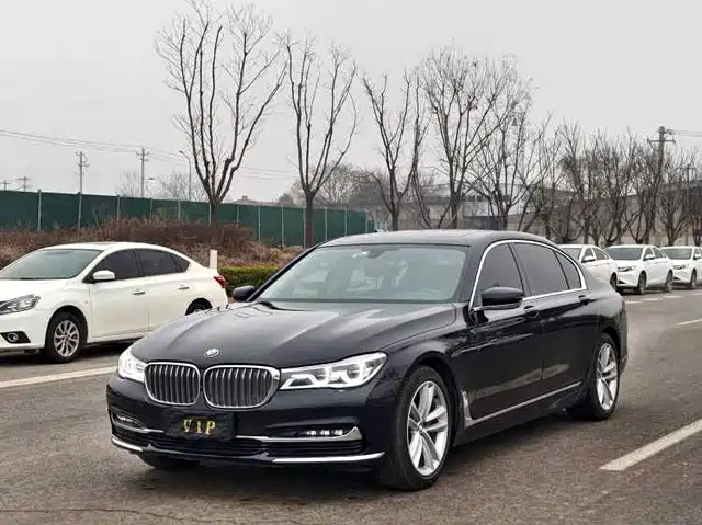BMW 7 SERIES