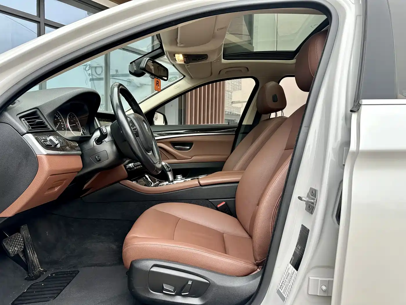 BMW 5 Series 2017 525Li Leading Edition фото 5