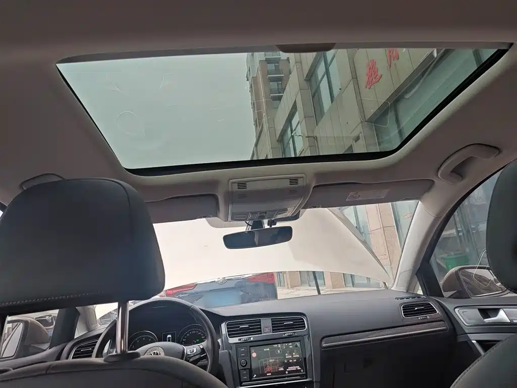 Volkswagen Golf 2019 280TSI DSG Luxury (China V) фото 14