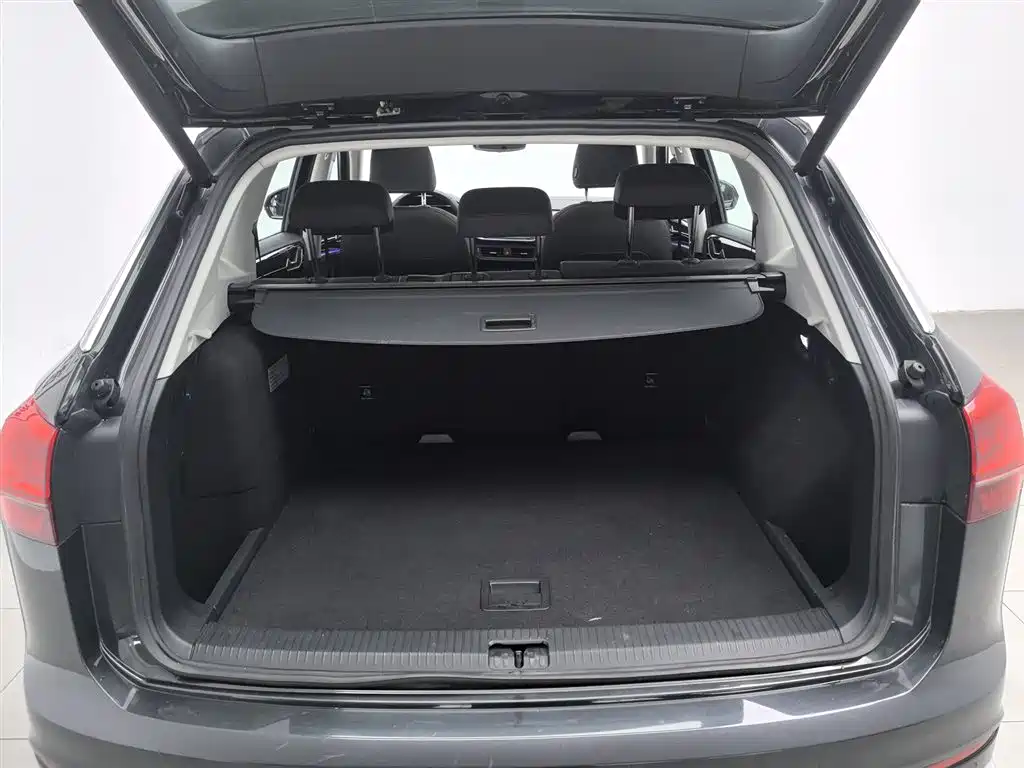 Volkswagen Tayron GTE Plug-in Hybrid 2020 Model 1.4T Luxury фото 16