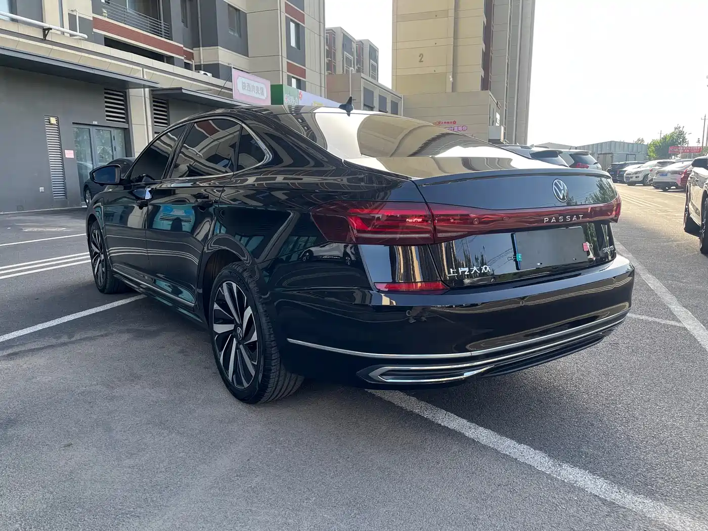 Volkswagen Passat 2024 380TSI Elite Edition фото 7