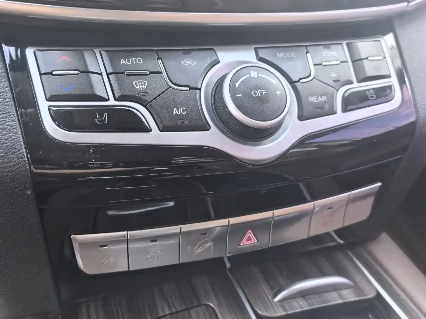 Photo 10 - Haval H9