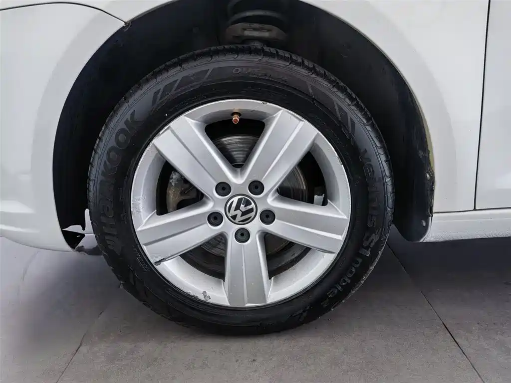 Volkswagen Touran 2015 1.4T Manual Trend Edition 5-seater фото 17