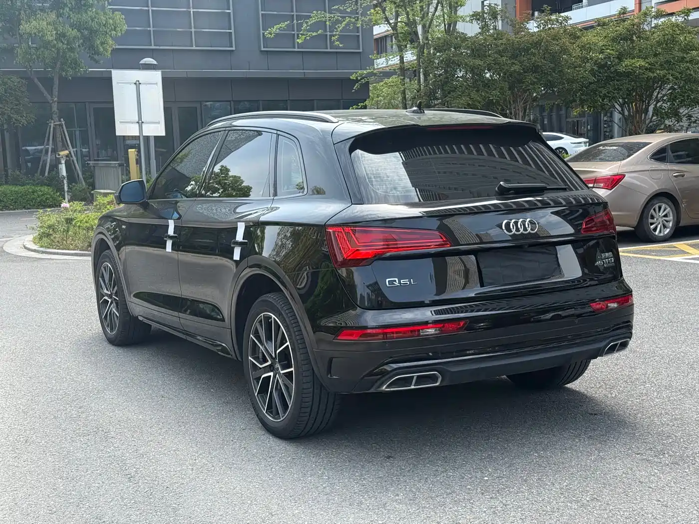 Audi Q5L 2023 40T Luxury Dynamic фото 25