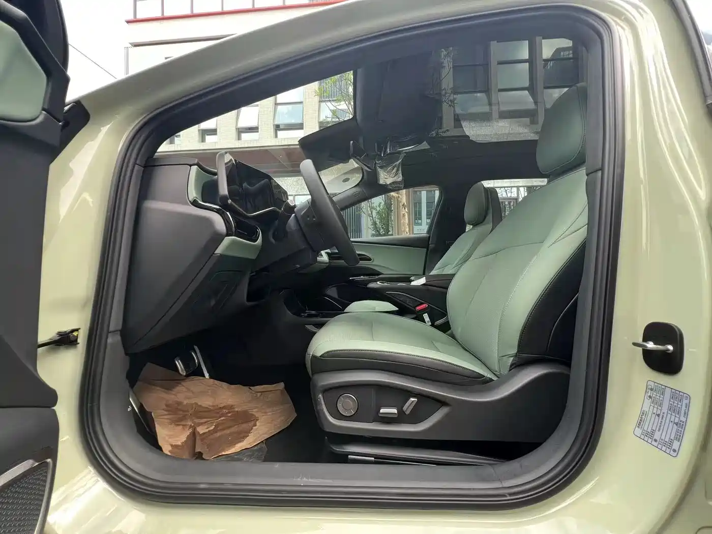 Hongqi EH7 2025 600 Smart Selection Edition фото 6