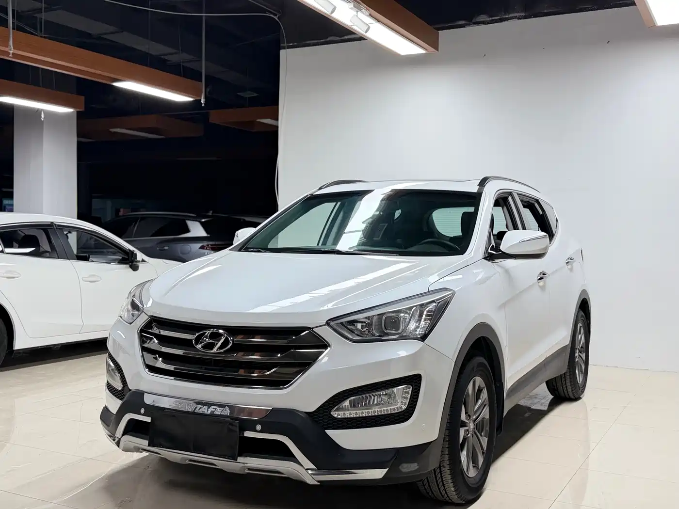 Hyundai Santa Fe 2013 Facelift 2.4L Automatic 4WD Smart