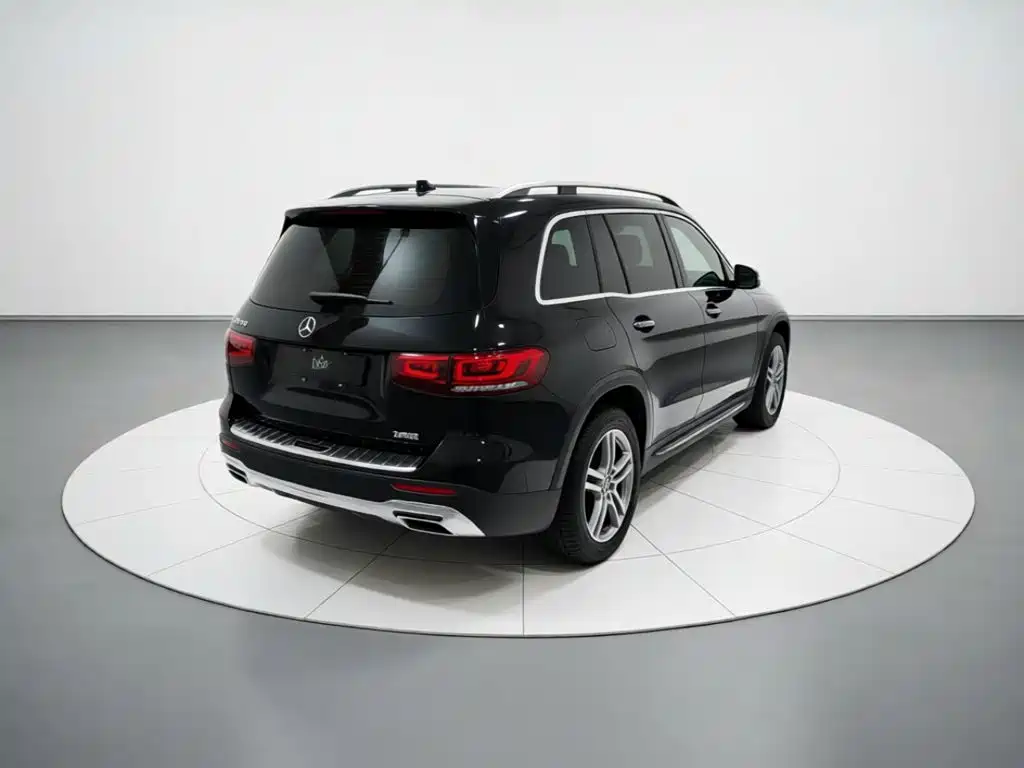 Фото 6 - Mercedes-Benz GLB