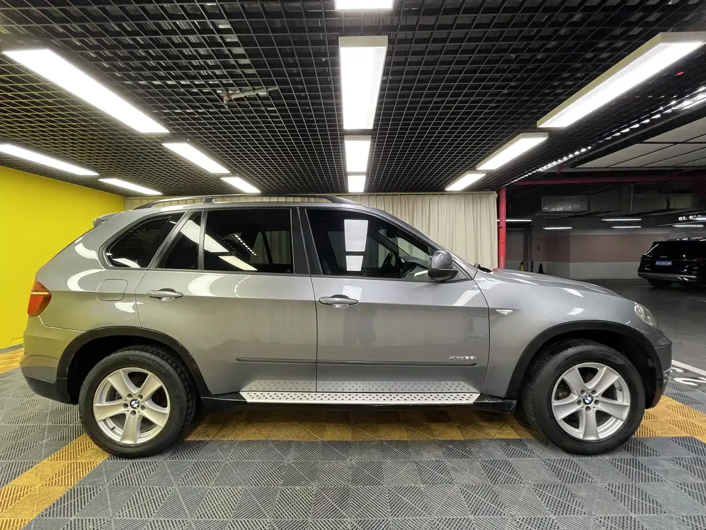 BMW X5 (Import) 2011 xDrive35i Leading Edition фото 13