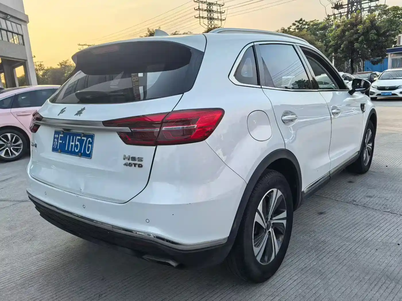 Hongqi HS5 2022 2.0T Smart Connect Flagship Leader Edition фото 4