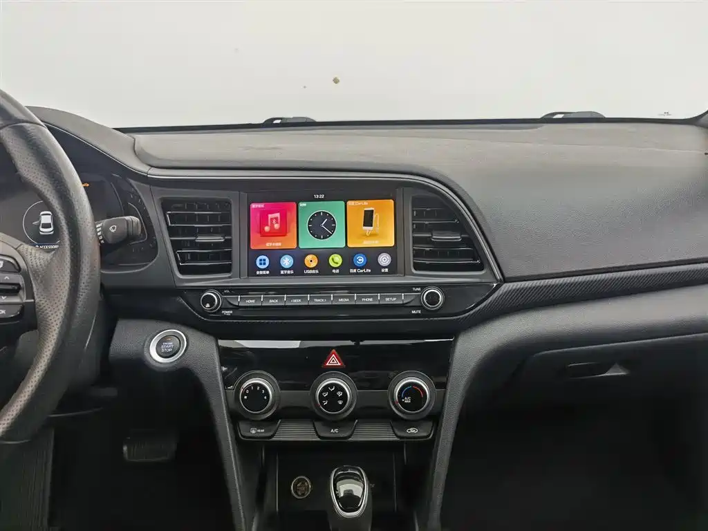 Hyundai Elantra 2020 1.4T DCT Dynamic·Vitality фото 12