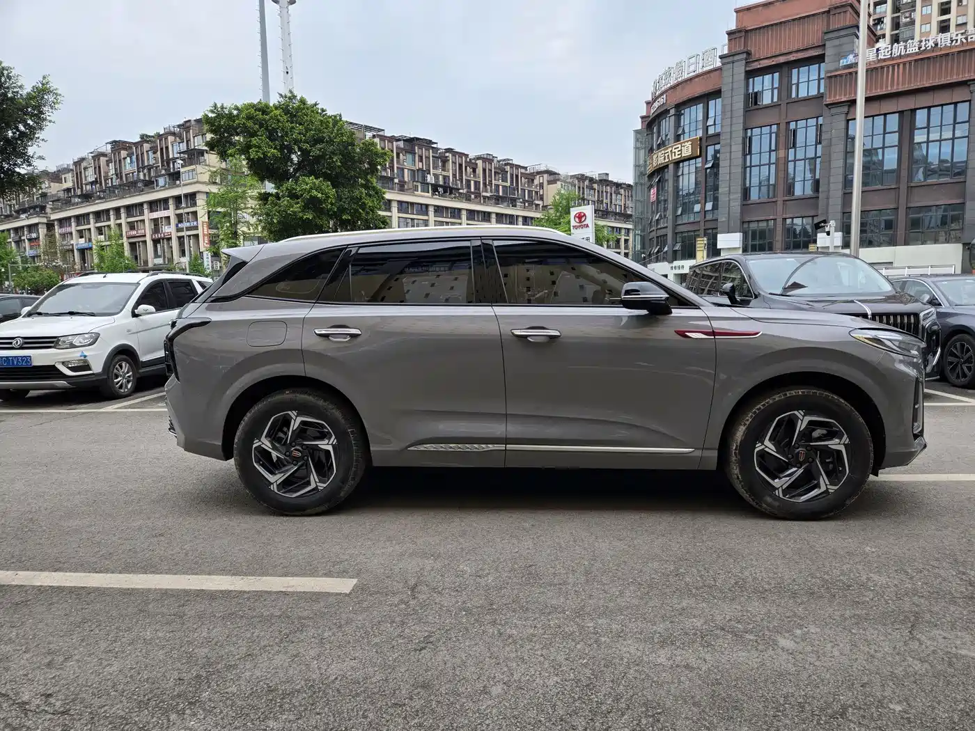 Hongqi HS3 2023 1.5T 2WD Virtue Edition фото 4
