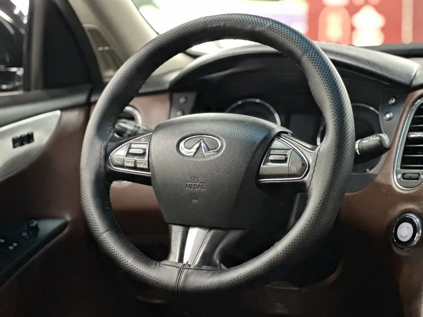 Infiniti QX50 2017 2015 2.5L Luxury Edition