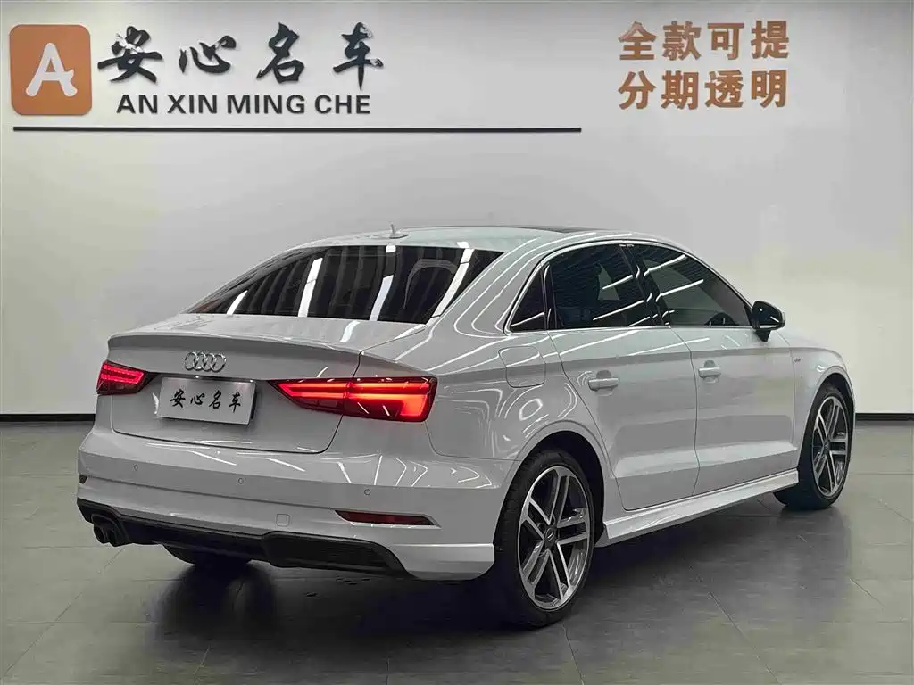 Audi A3 2018 30th Anniversary Limousine 35 TFSI Fashion фото 3