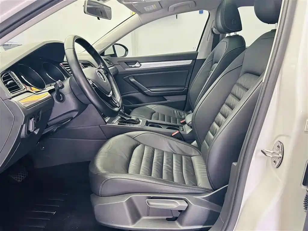 Volkswagen Lamando 2017 280TSI DSG Comfort Edition фото 19