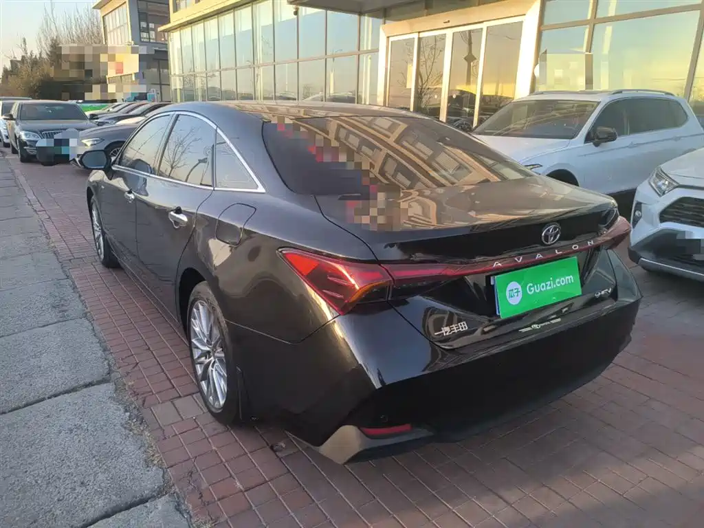 Toyota Avalon 2024 Hybrid 2.0L Luxury Edition фото 5