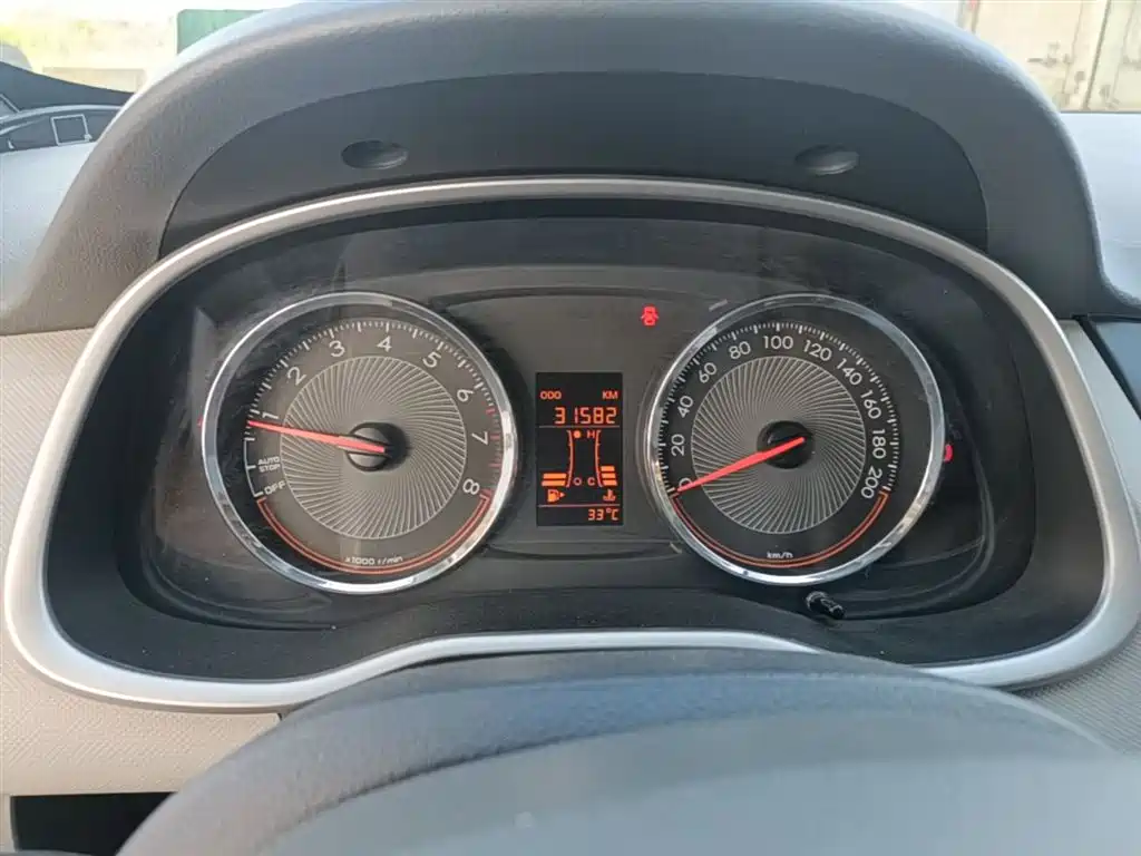 Chevrolet Sail 2015 Sail 3 1.5L Manual Ideal Sunroof Edition фото 12