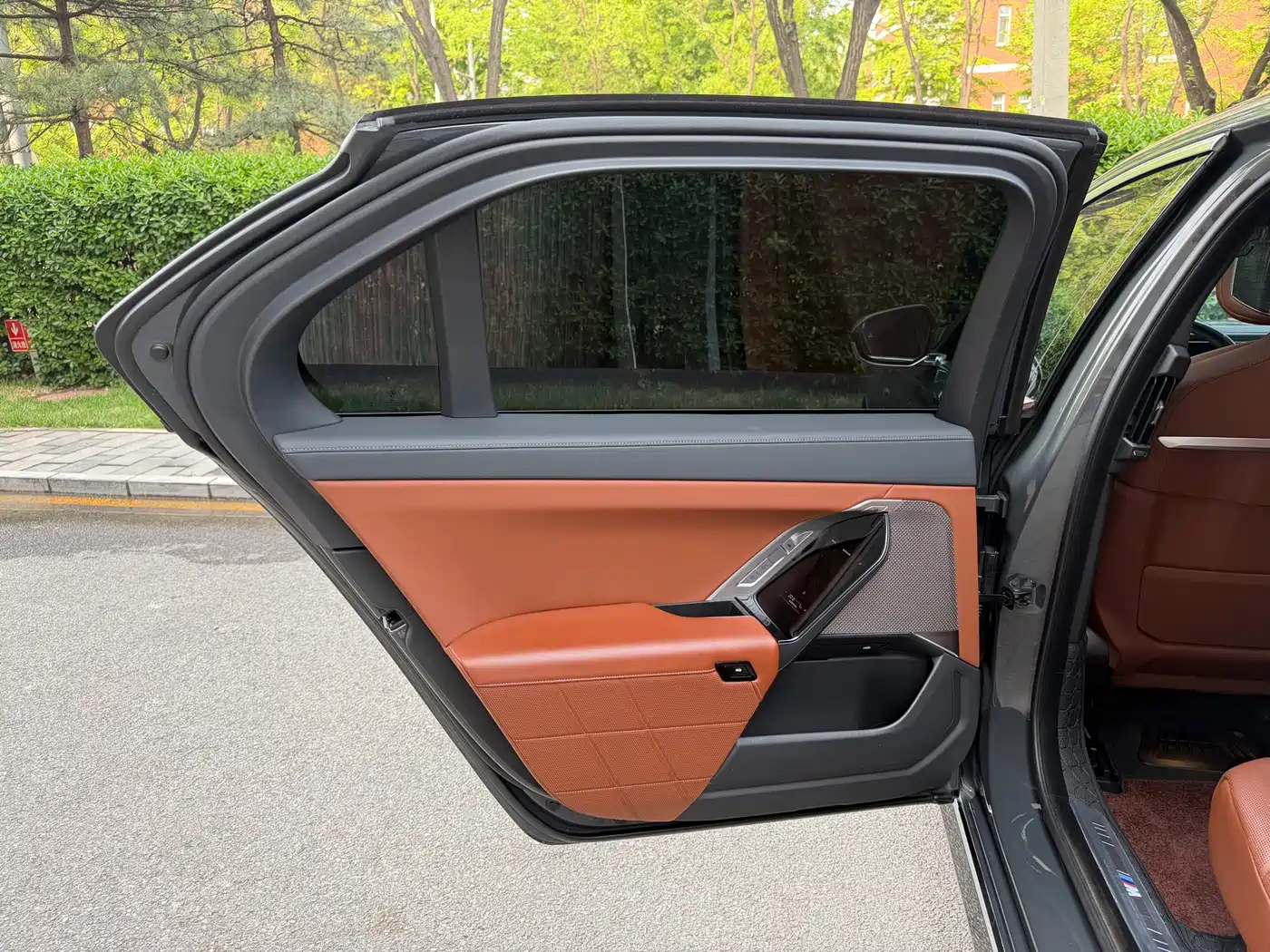 BMW i7 2023 eDrive50L Premium M Sport Package фото 17