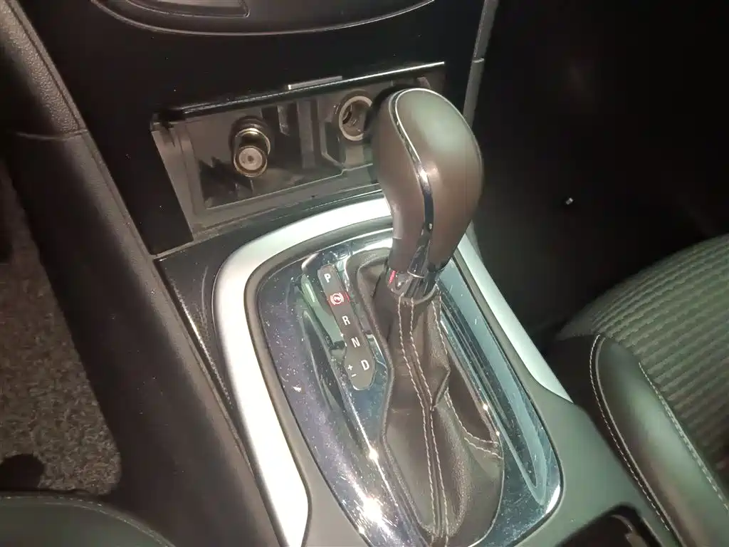 Buick Regal 2015 1.6T Leading Tech Edition фото 14