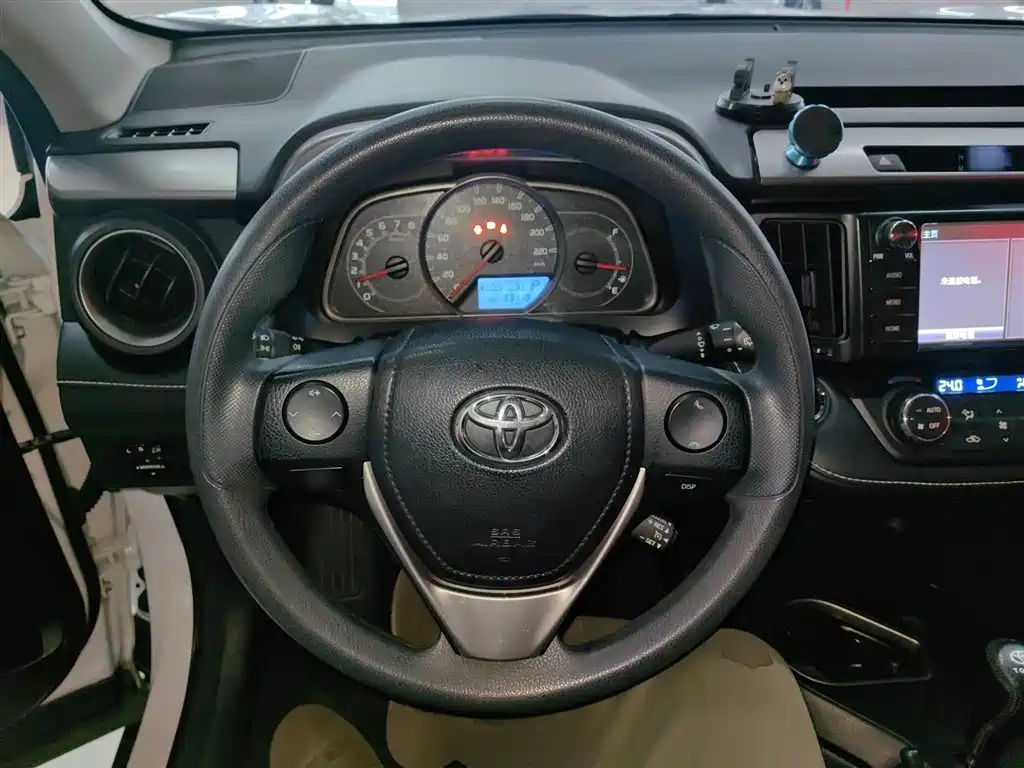 Toyota RAV4 Rongfang 2019 2.0L CVT 2WD Trend Edition China VI фото 7